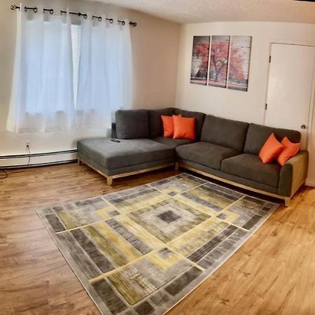 Lovely Two Bedroom, Minutes Away From Downtown Анкоридж Экстерьер фото
